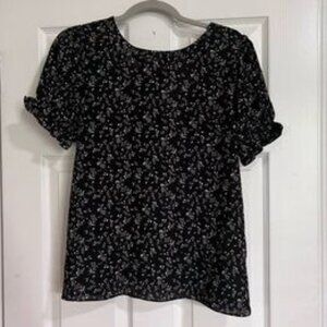 NWT Black Floral Tie-Back Cutout Blouse Size Small
